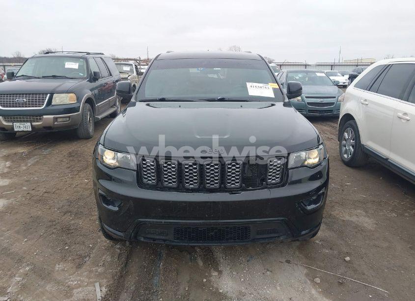 Photo 13 of 2018 Jeep Grand CHEROKEE ALTITUDE 4X4 (VIN 1C4RJFAG3JC305365)