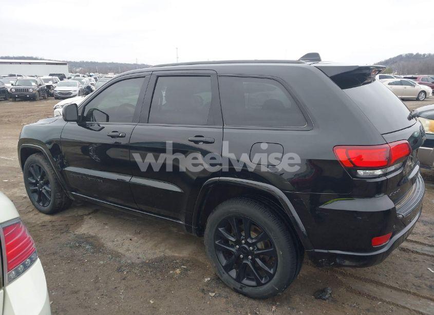 Photo 15 of 2018 Jeep Grand CHEROKEE ALTITUDE 4X4 (VIN 1C4RJFAG3JC305365)