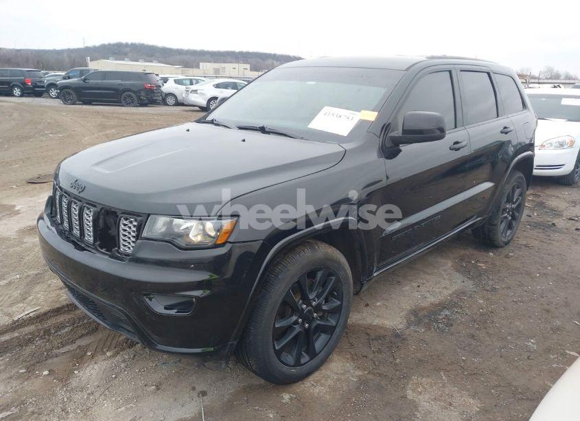 Photo 2 of 2018 Jeep Grand CHEROKEE ALTITUDE 4X4 (VIN 1C4RJFAG3JC305365)