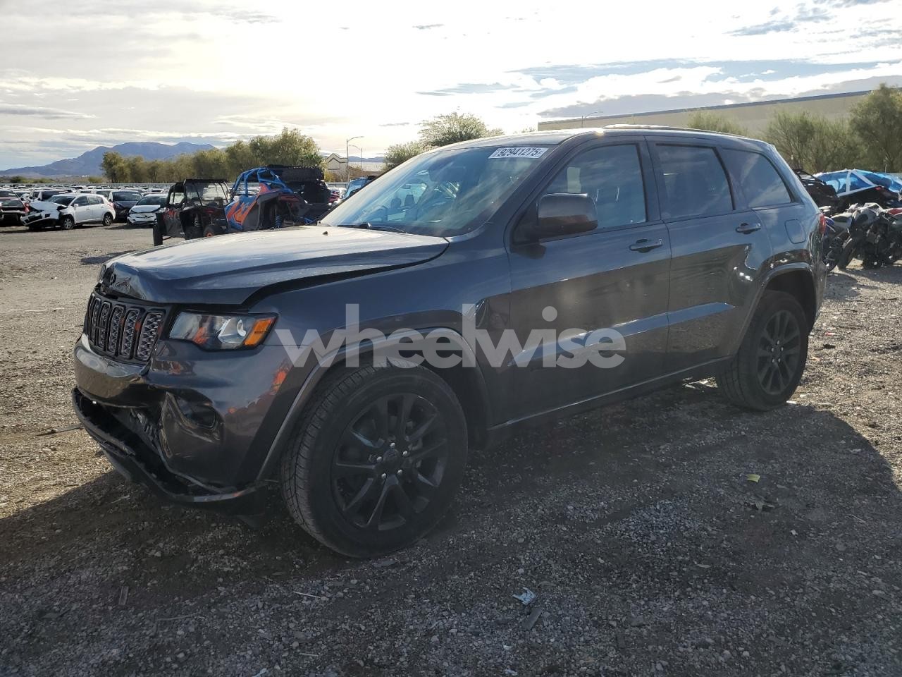 2018 JEEP GRAND CHEROKEE LAREDO (VIN 1C4RJFAG3JC332999) main photo