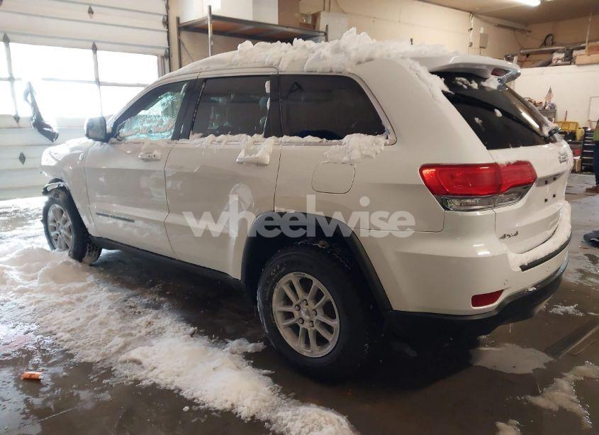 Photo 3 of 2018 Jeep Grand CHEROKEE LAREDO E 4X4 (VIN 1C4RJFAG3JC381426)