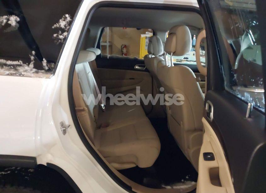 Photo 8 of 2018 Jeep Grand CHEROKEE LAREDO E 4X4 (VIN 1C4RJFAG3JC381426)