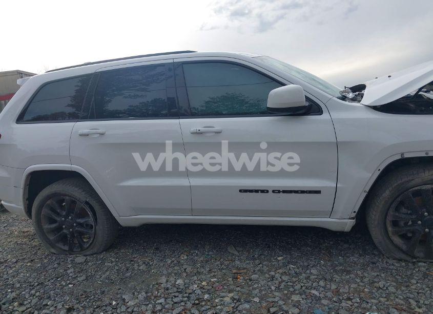 Photo 13 of 2018 Jeep Grand CHEROKEE ALTITUDE 4X4 (VIN 1C4RJFAG3JC435954)