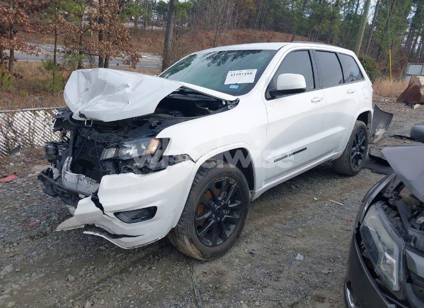 Photo 2 of 2018 Jeep Grand CHEROKEE ALTITUDE 4X4 (VIN 1C4RJFAG3JC435954)