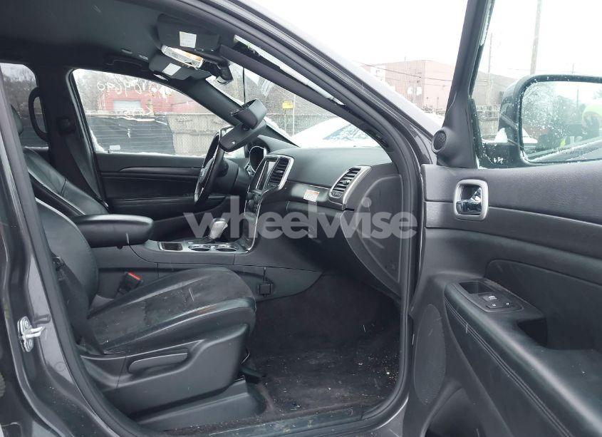 Photo 5 of 2018 Jeep Grand CHEROKEE LAREDO (VIN 1C4RJFAG3JC470249)