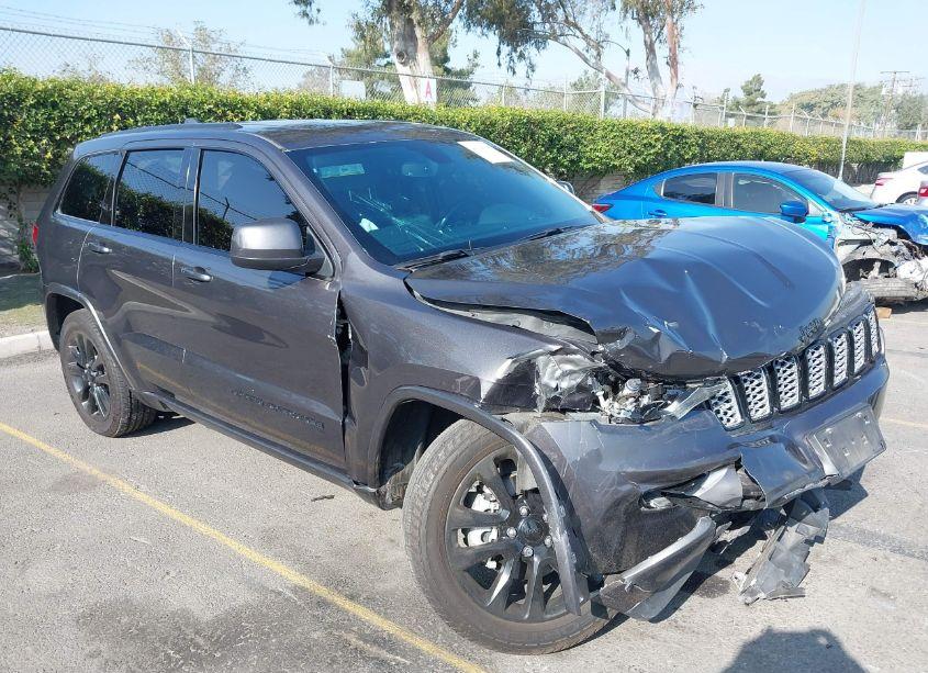 2018 Jeep Grand CHEROKEE ALTITUDE 4X4 (VIN 1C4RJFAG3JC501354) main photo