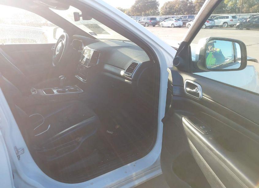 Photo 5 of 2019 Jeep Grand CHEROKEE ALTITUDE 4X4 (VIN 1C4RJFAG3KC567436)