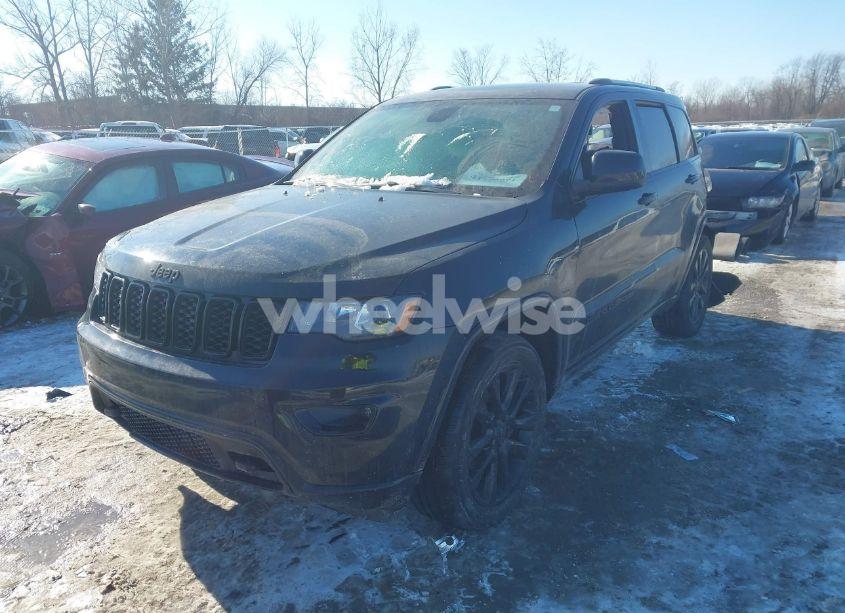 Photo 2 of 2019 Jeep Grand CHEROKEE LAREDO (VIN 1C4RJFAG3KC736922)