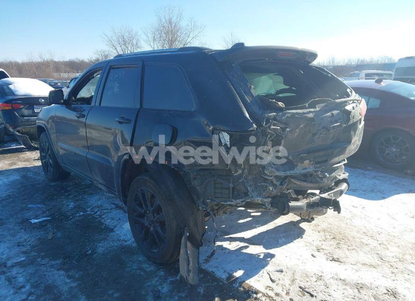 Photo 3 of 2019 Jeep Grand CHEROKEE LAREDO (VIN 1C4RJFAG3KC736922)