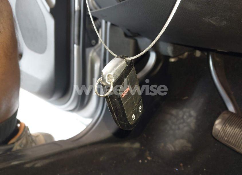 Photo 11 of 2019 Jeep Grand CHEROKEE LAREDO E 4X4 (VIN 1C4RJFAG3KC794111)