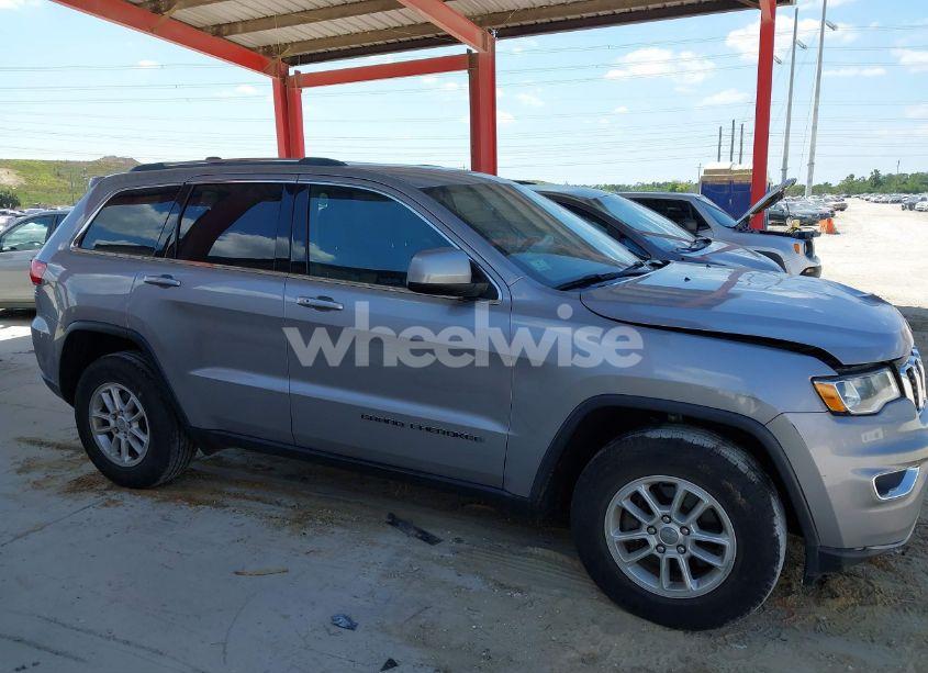 Photo 13 of 2019 Jeep Grand CHEROKEE LAREDO E 4X4 (VIN 1C4RJFAG3KC794111)