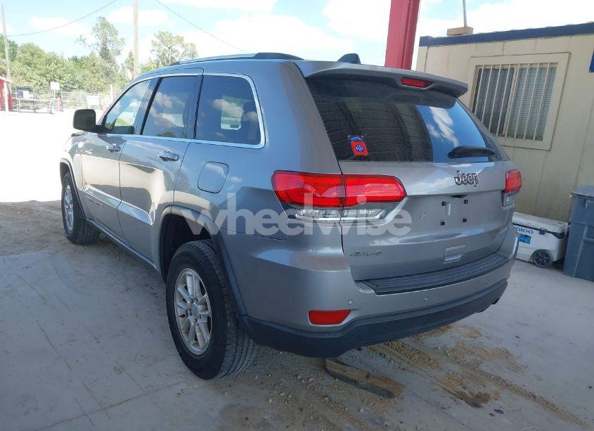 Photo 3 of 2019 Jeep Grand CHEROKEE LAREDO E 4X4 (VIN 1C4RJFAG3KC794111)