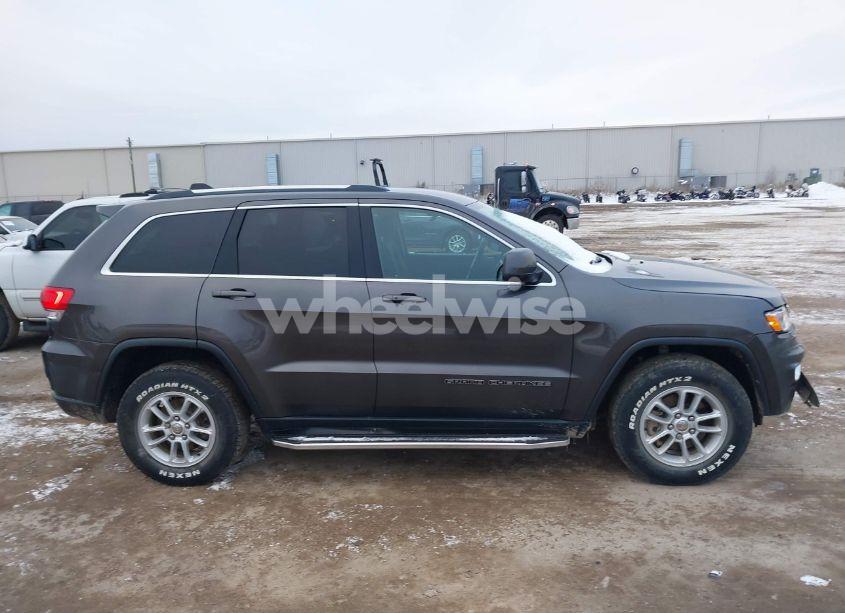 Photo 13 of 2019 Jeep Grand CHEROKEE LAREDO E 4X4 (VIN 1C4RJFAG3KC856008)