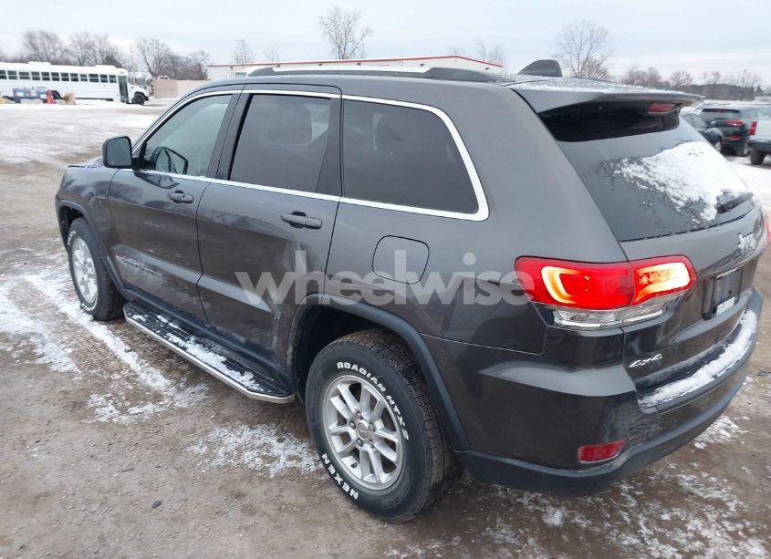 Photo 3 of 2019 Jeep Grand CHEROKEE LAREDO E 4X4 (VIN 1C4RJFAG3KC856008)