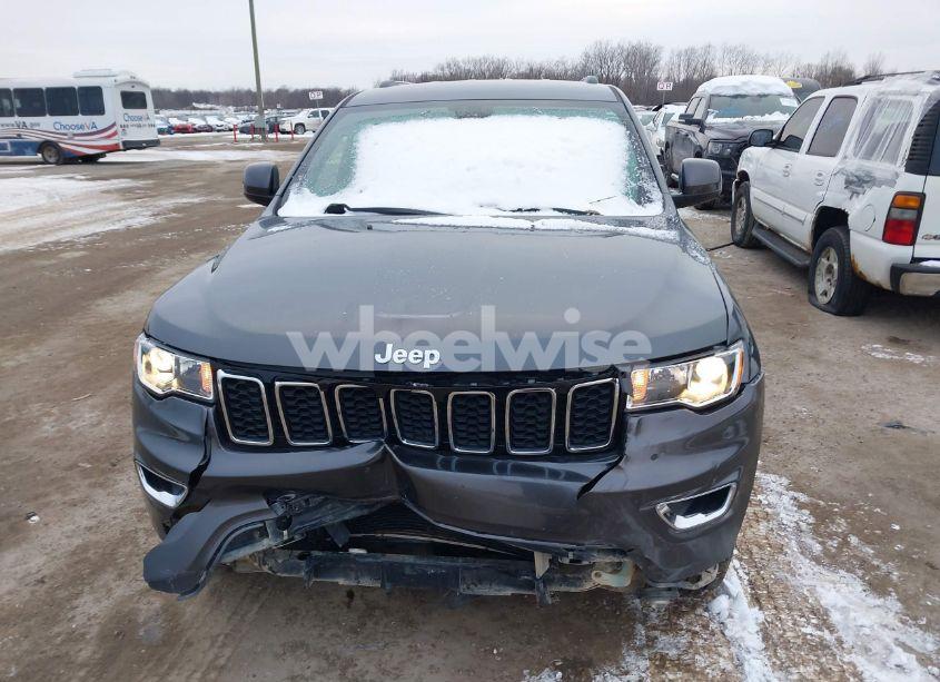 Photo 6 of 2019 Jeep Grand CHEROKEE LAREDO E 4X4 (VIN 1C4RJFAG3KC856008)
