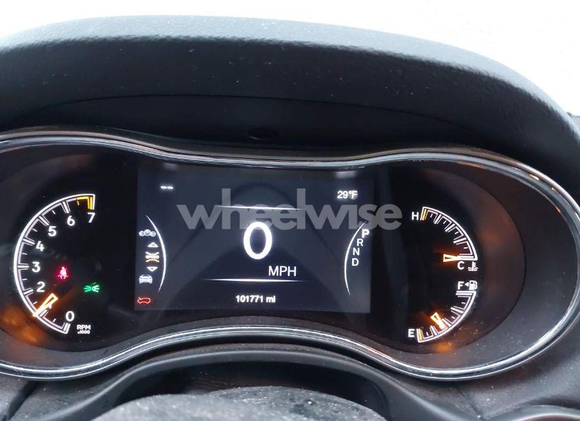 Photo 7 of 2019 Jeep Grand CHEROKEE LAREDO E 4X4 (VIN 1C4RJFAG3KC856008)