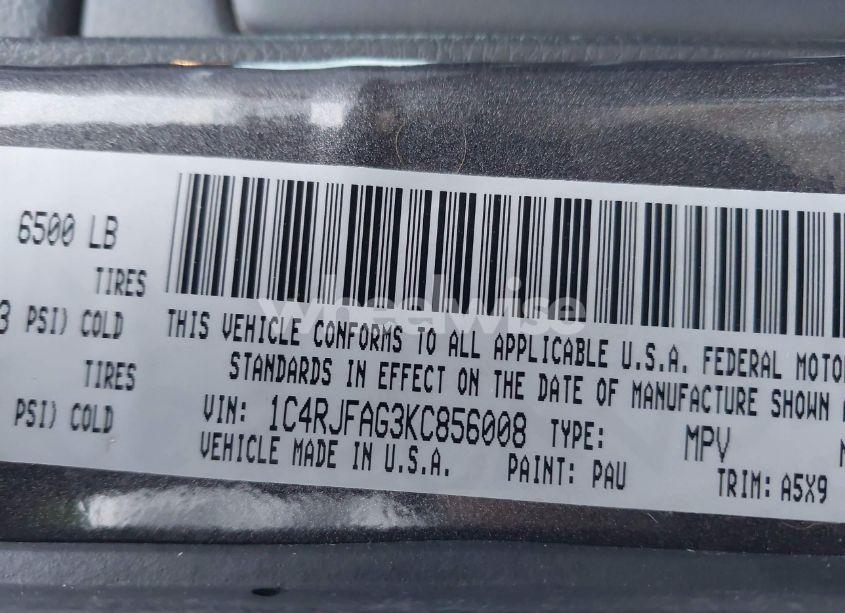 Photo 9 of 2019 Jeep Grand CHEROKEE LAREDO E 4X4 (VIN 1C4RJFAG3KC856008)
