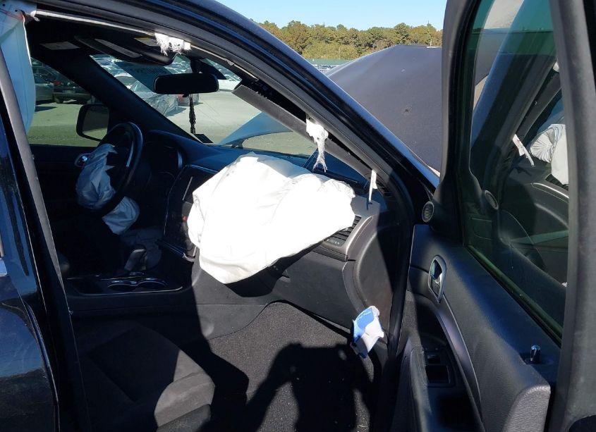 Photo 5 of 2021 Jeep Grand CHEROKEE LAREDO E 4X4 (VIN 1C4RJFAG3MC501794)