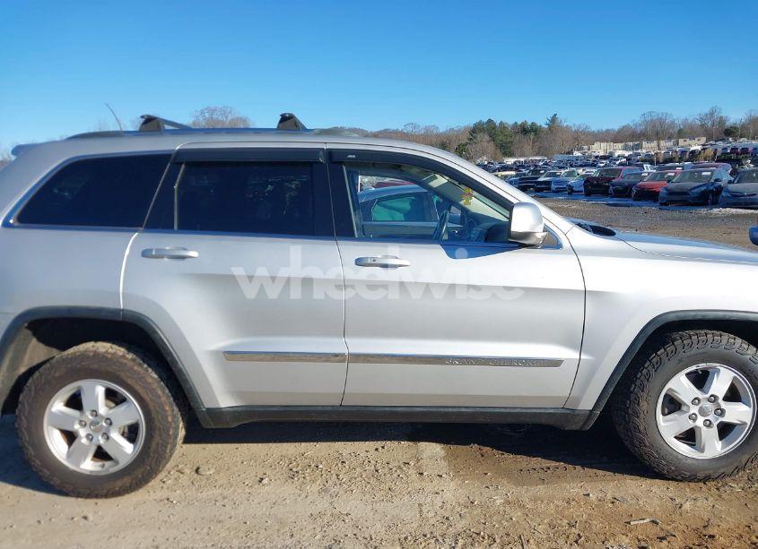 Photo 13 of 2012 Jeep Grand CHEROKEE LAREDO (VIN 1C4RJFAG4CC108580)