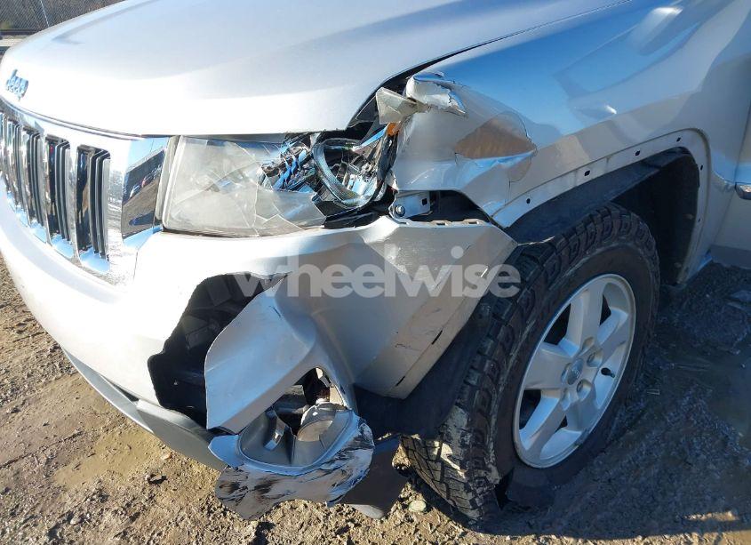 Photo 6 of 2012 Jeep Grand CHEROKEE LAREDO (VIN 1C4RJFAG4CC108580)