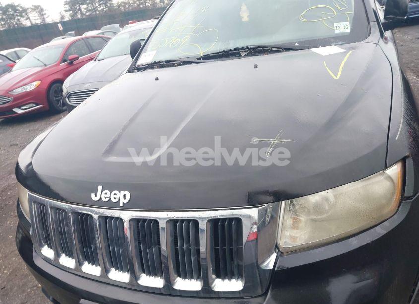 Photo 10 of 2012 Jeep Grand CHEROKEE LAREDO (VIN 1C4RJFAG4CC161571)