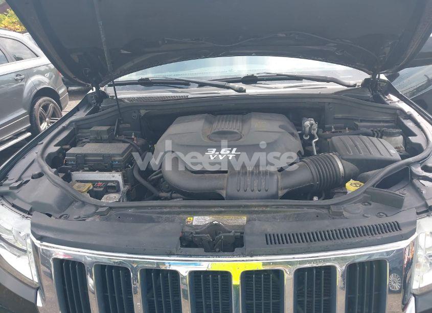 Photo 10 of 2012 Jeep Grand CHEROKEE LAREDO (VIN 1C4RJFAG4CC222532)