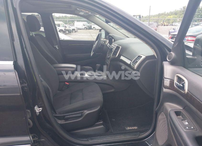 Photo 5 of 2012 Jeep Grand CHEROKEE LAREDO (VIN 1C4RJFAG4CC222532)