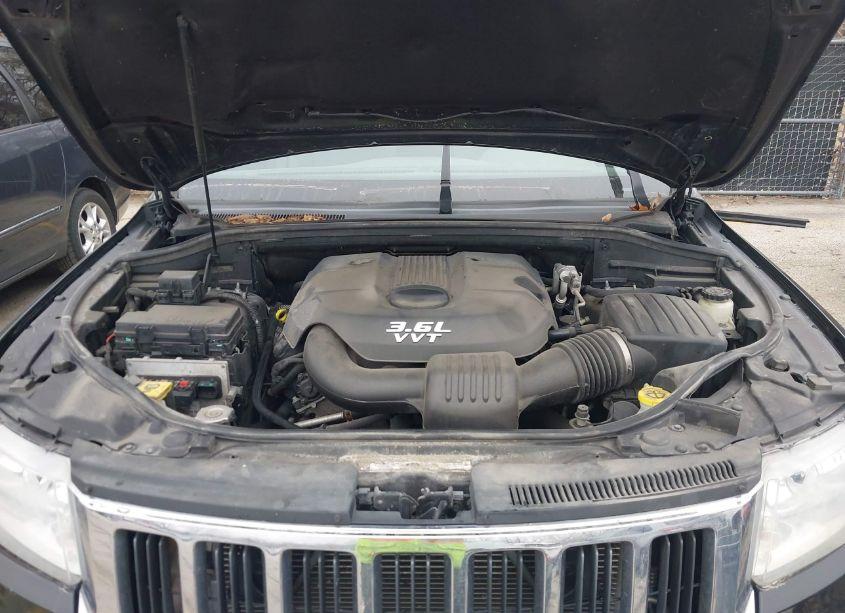 Photo 10 of 2012 Jeep Grand CHEROKEE LAREDO (VIN 1C4RJFAG4CC232221)