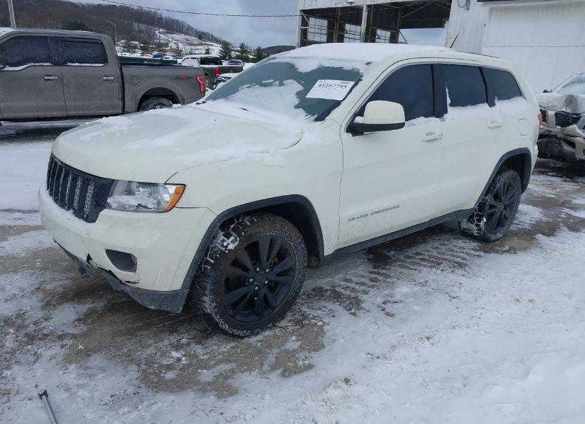 Photo 2 of 2012 Jeep Grand CHEROKEE LAREDO (VIN 1C4RJFAG4CC313123)