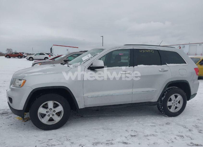 Photo 14 of 2013 Jeep Grand CHEROKEE LAREDO (VIN 1C4RJFAG4DC542659)
