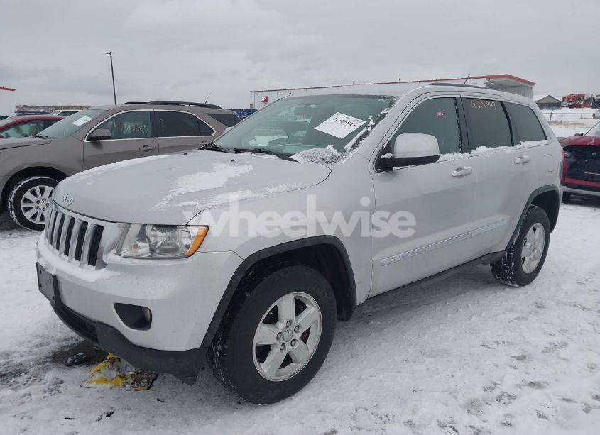 Photo 2 of 2013 Jeep Grand CHEROKEE LAREDO (VIN 1C4RJFAG4DC542659)