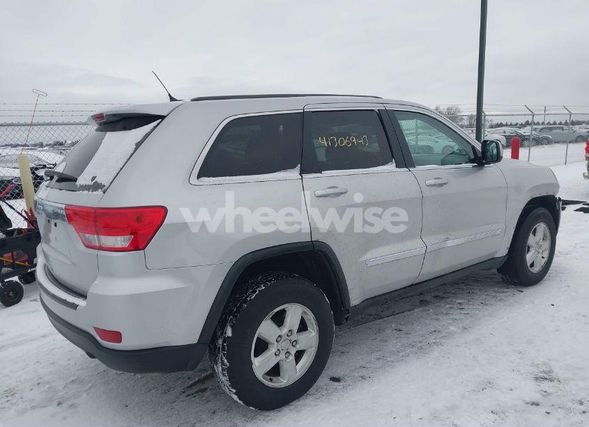 Photo 4 of 2013 Jeep Grand CHEROKEE LAREDO (VIN 1C4RJFAG4DC542659)