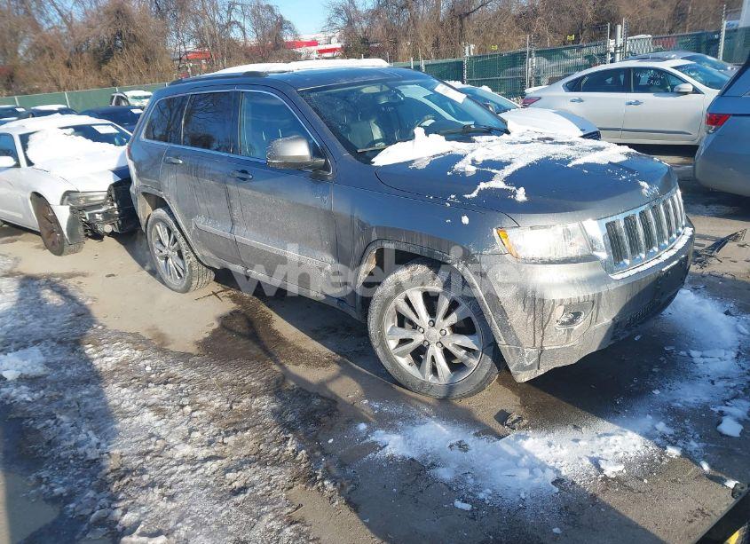 2013 Jeep Grand CHEROKEE LAREDO (VIN 1C4RJFAG4DC548638) main photo