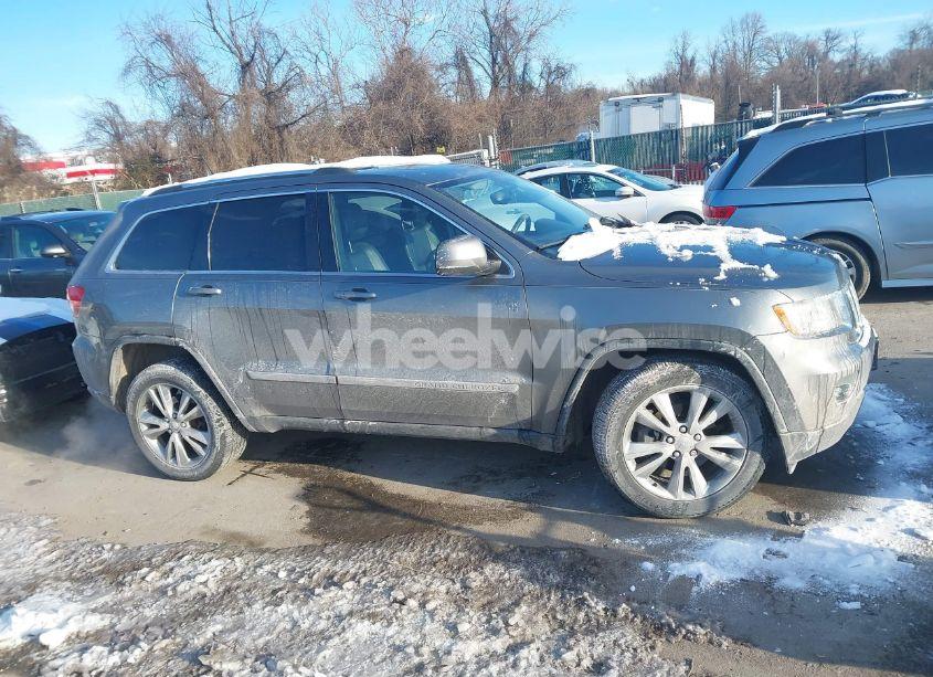 Photo 13 of 2013 Jeep Grand CHEROKEE LAREDO (VIN 1C4RJFAG4DC548638)