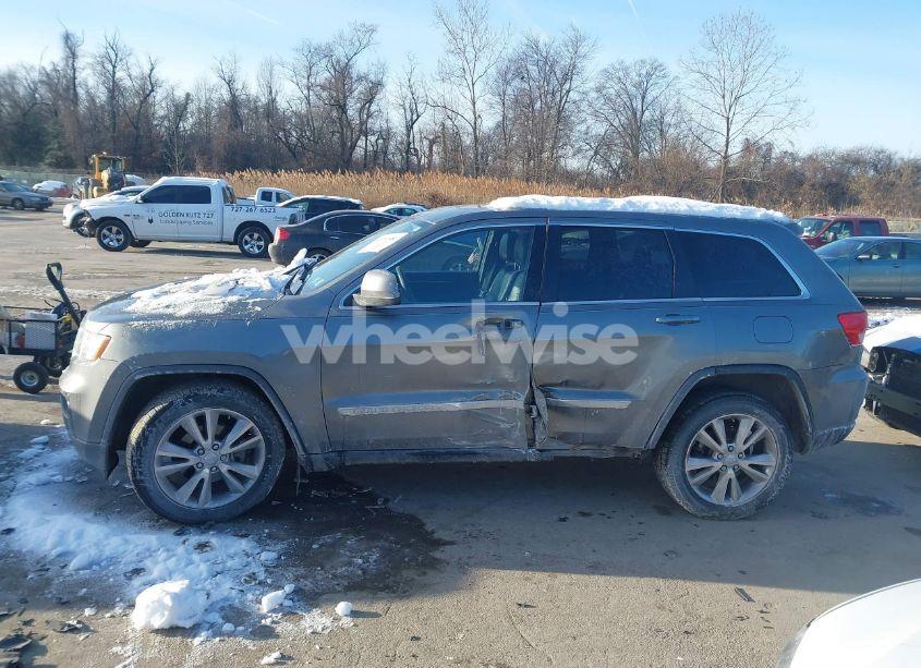 Photo 14 of 2013 Jeep Grand CHEROKEE LAREDO (VIN 1C4RJFAG4DC548638)