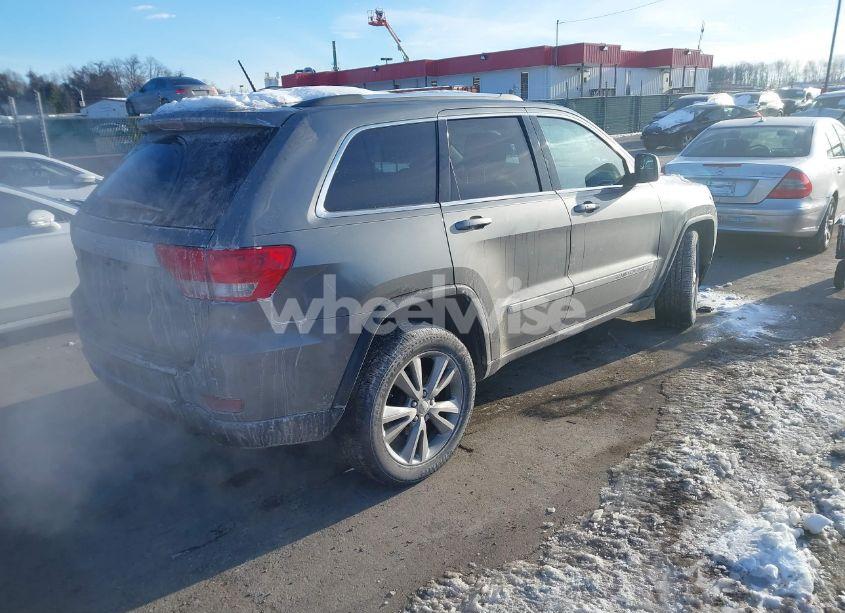 Photo 4 of 2013 Jeep Grand CHEROKEE LAREDO (VIN 1C4RJFAG4DC548638)
