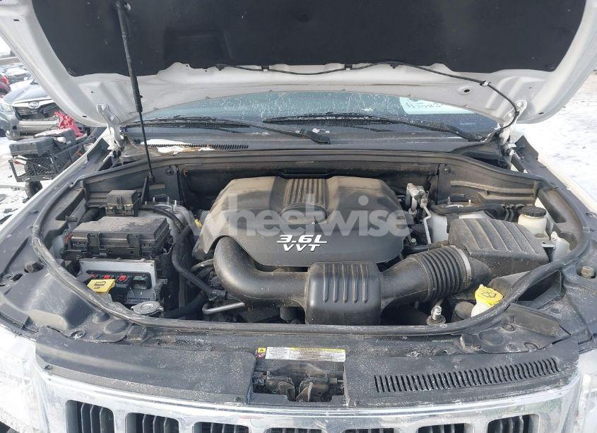Photo 10 of 2013 Jeep Grand CHEROKEE LAREDO (VIN 1C4RJFAG4DC549031)