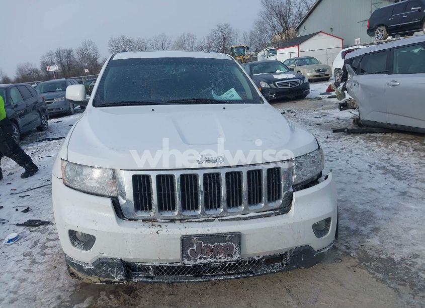 Photo 11 of 2013 Jeep Grand CHEROKEE LAREDO (VIN 1C4RJFAG4DC549031)