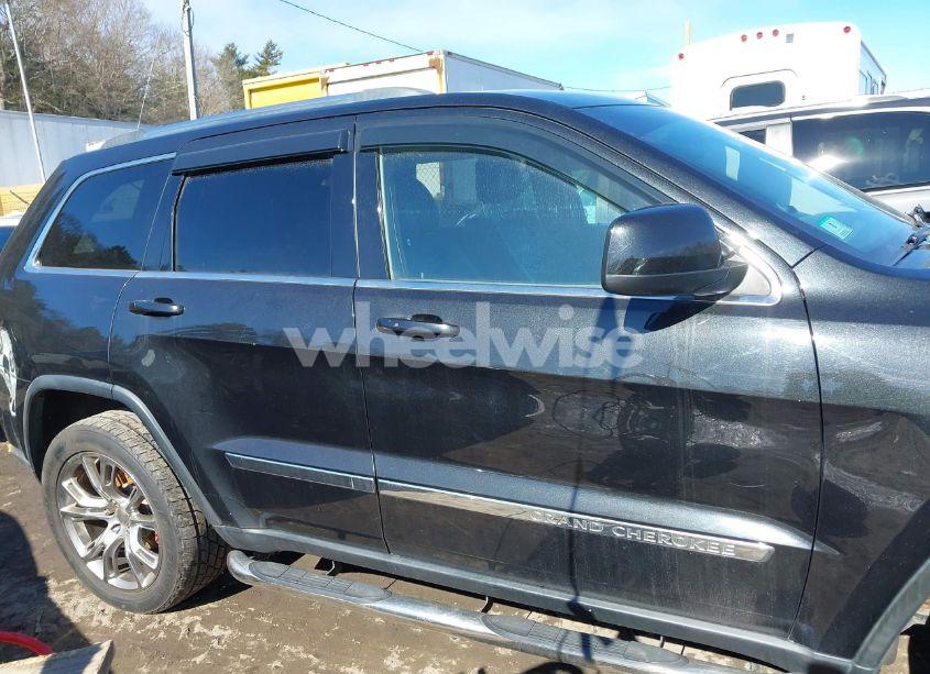Photo 13 of 2013 Jeep Grand CHEROKEE LAREDO (VIN 1C4RJFAG4DC566654)
