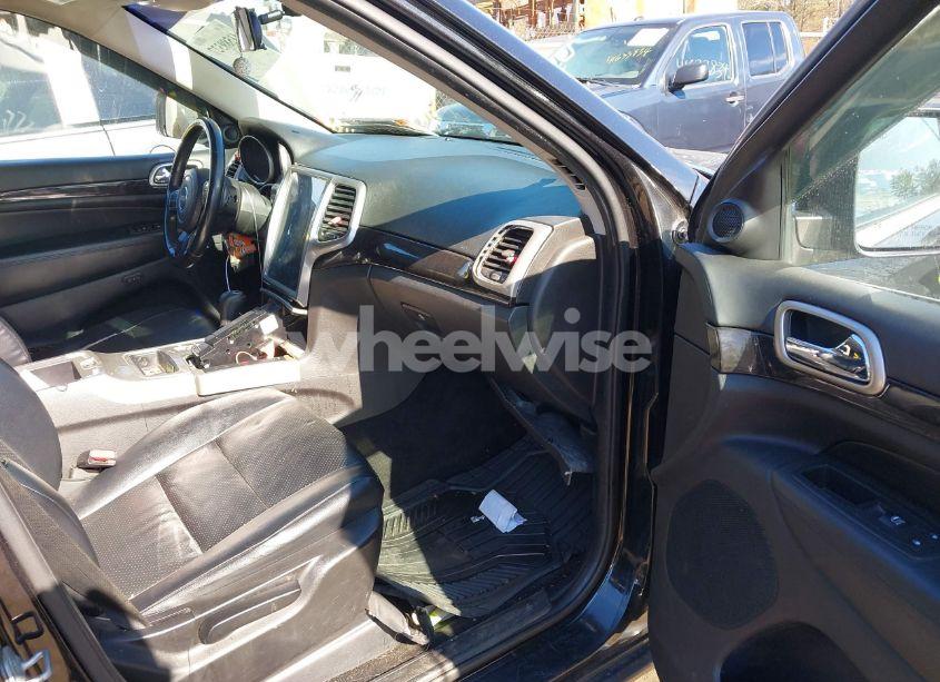 Photo 5 of 2013 Jeep Grand CHEROKEE LAREDO (VIN 1C4RJFAG4DC566654)