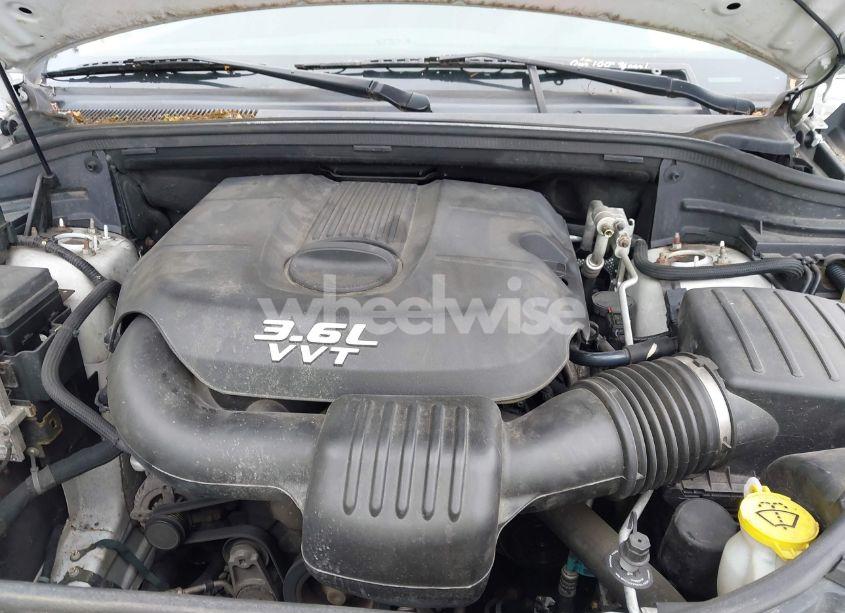 Photo 10 of 2013 Jeep Grand CHEROKEE LAREDO (VIN 1C4RJFAG4DC586211)