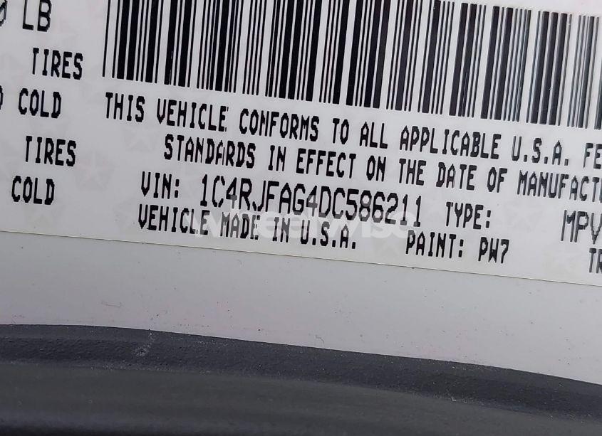 Photo 9 of 2013 Jeep Grand CHEROKEE LAREDO (VIN 1C4RJFAG4DC586211)