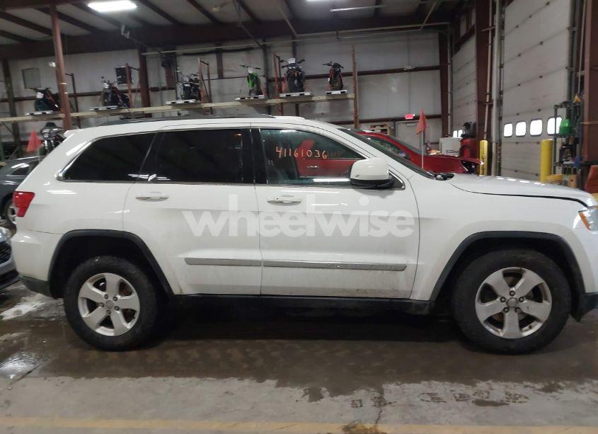 Photo 13 of 2013 Jeep Grand CHEROKEE LAREDO (VIN 1C4RJFAG4DC604139)