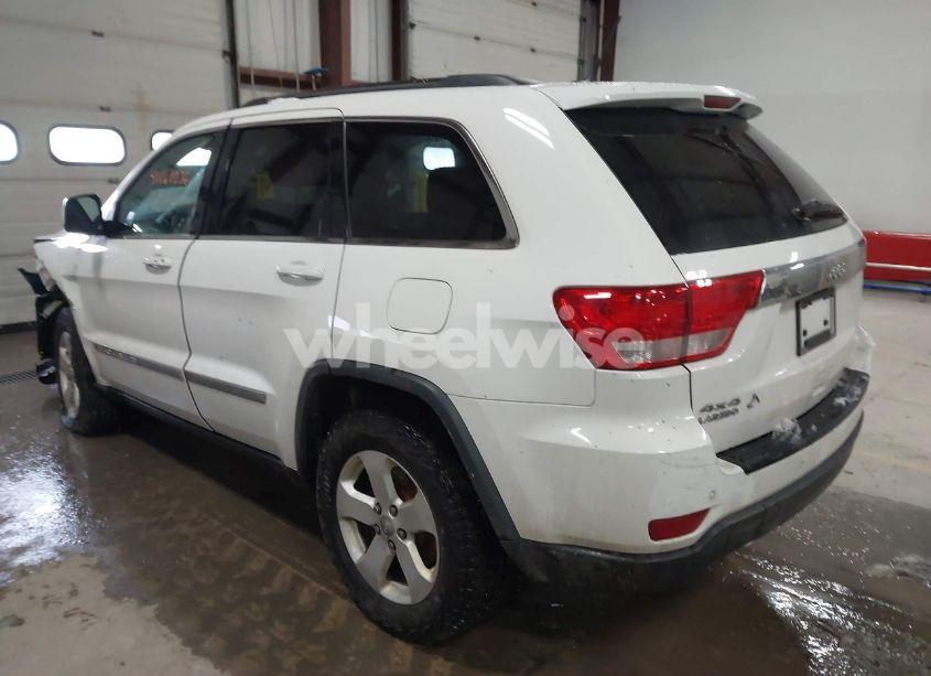 Photo 3 of 2013 Jeep Grand CHEROKEE LAREDO (VIN 1C4RJFAG4DC604139)