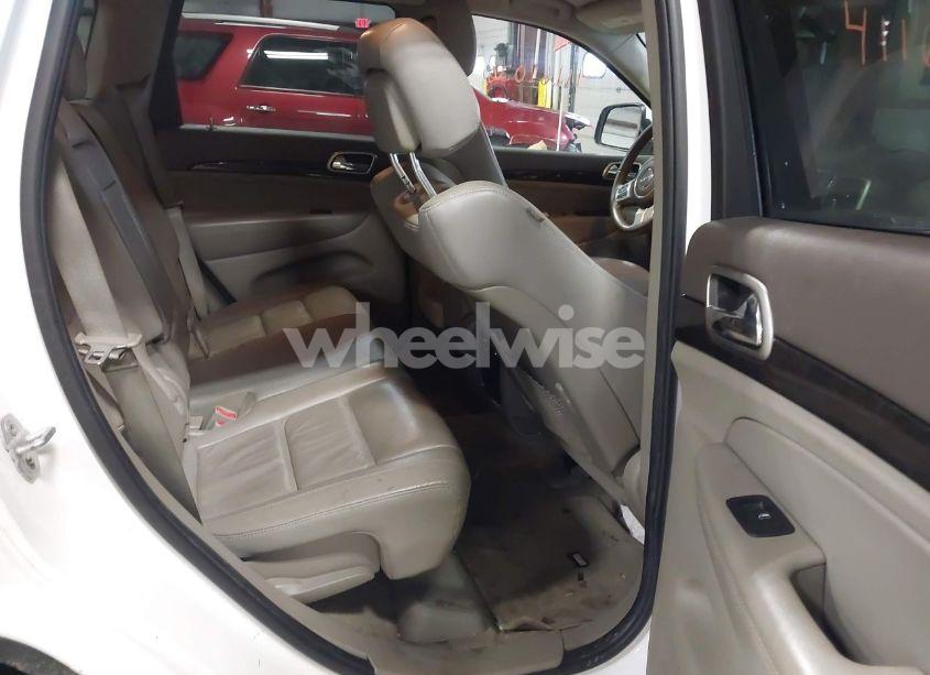 Photo 8 of 2013 Jeep Grand CHEROKEE LAREDO (VIN 1C4RJFAG4DC604139)