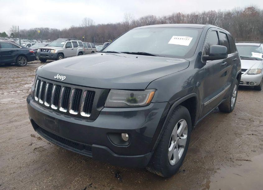 Photo 2 of 2013 Jeep Grand CHEROKEE LAREDO (VIN 1C4RJFAG4DC641241)