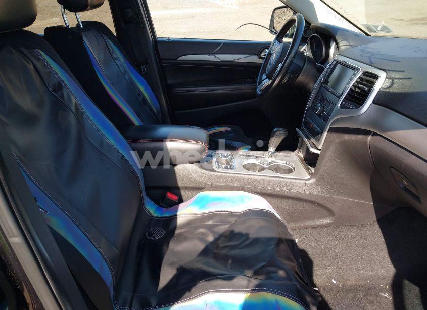 Photo 5 of 2013 Jeep Grand CHEROKEE LAREDO TRAILHAWK (VIN 1C4RJFAG4DC647914)