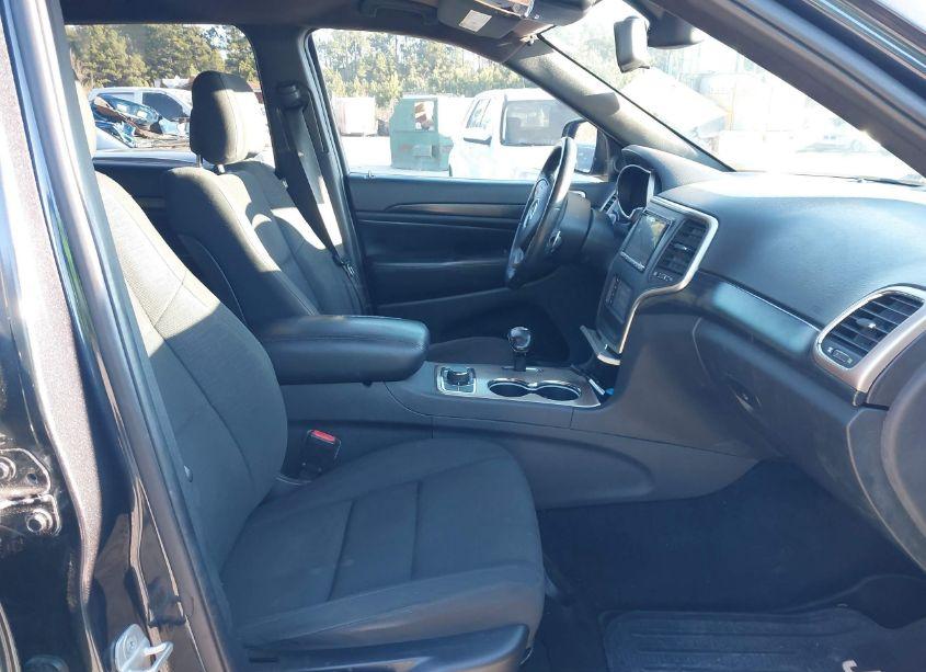 Photo 5 of 2014 Jeep Grand CHEROKEE LAREDO (VIN 1C4RJFAG4EC130856)