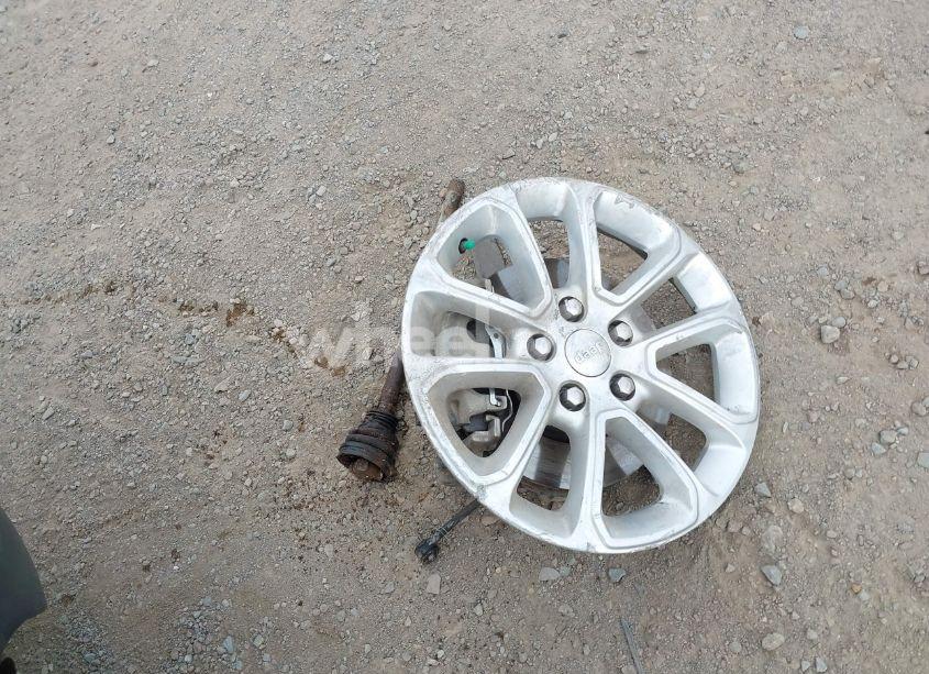 Photo 11 of 2015 Jeep Grand CHEROKEE LAREDO (VIN 1C4RJFAG4FC156407)