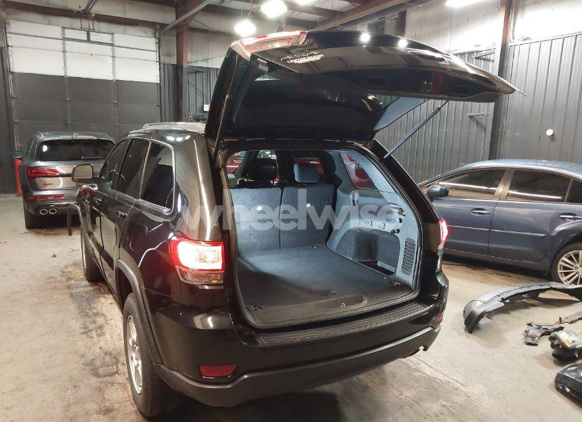 Photo 3 of 2015 Jeep Grand CHEROKEE LAREDO (VIN 1C4RJFAG4FC158187)